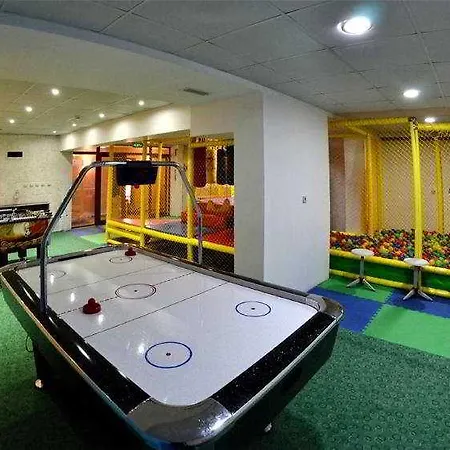 Hotel Kamelia Complex 4*