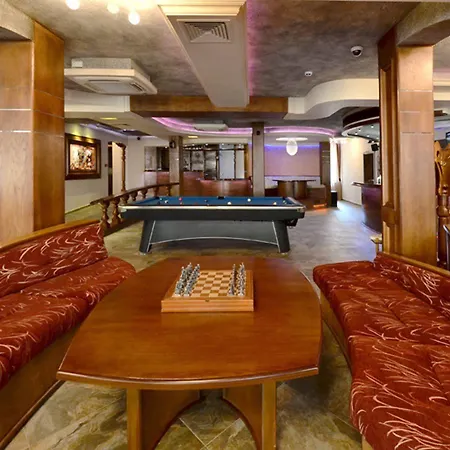 Hotel Kamelia Complex 4*
